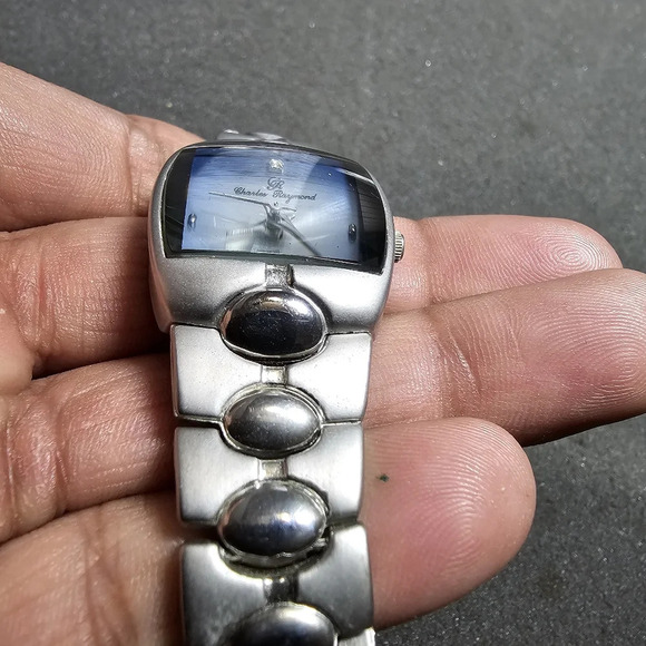 Charles Raymond Ladies Fashion Quartz Watch Silver Tone Working Y2k Style Watch - Picture 2 of 10